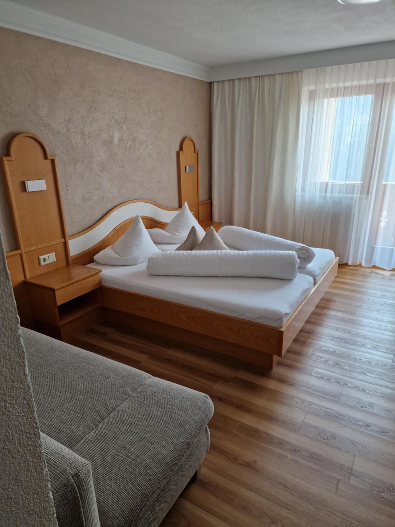 Hotel Romantica يرتسنز المظهر الخارجي الصورة